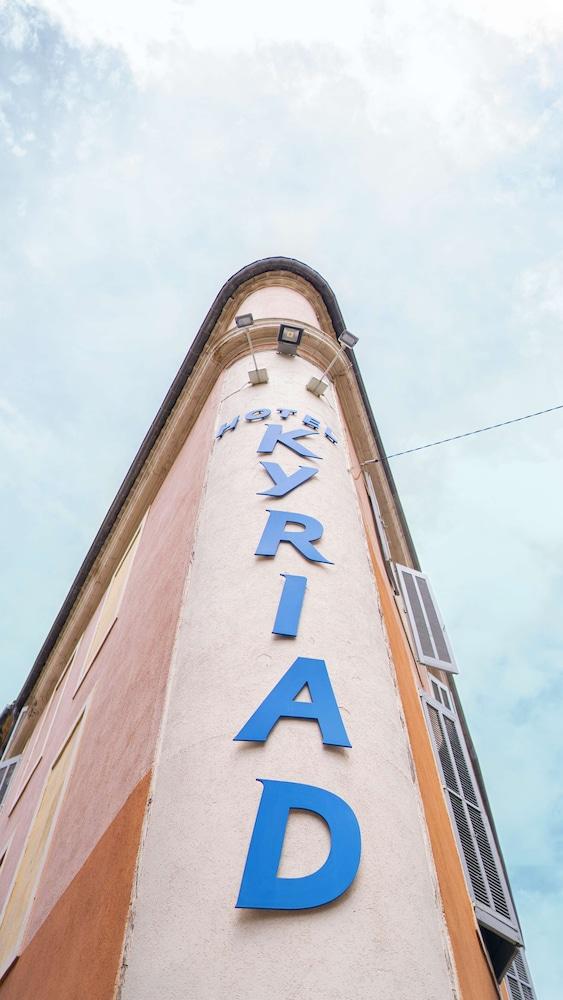 Kyriad Nimes Centre מראה חיצוני תמונה